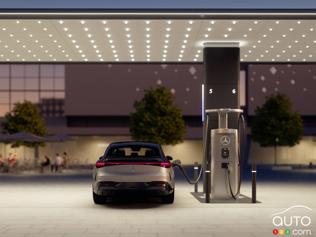 Future Mercedes-Benz charging station